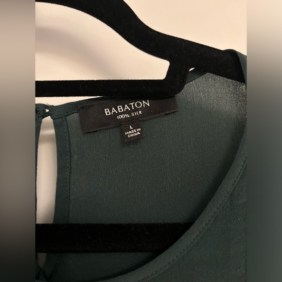 Babaton 100% silk blouse in hunter green - sz L - Picture 4 of 6
